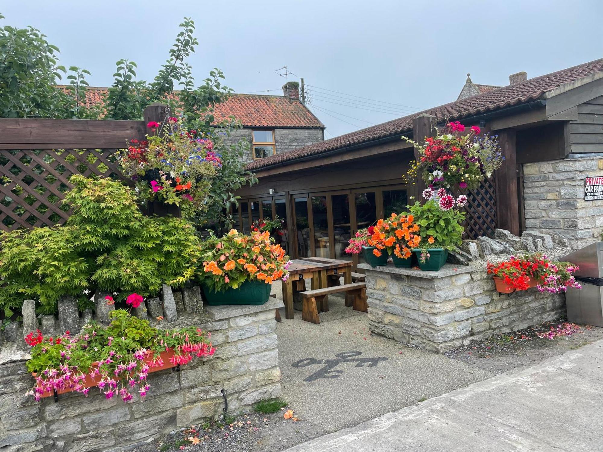 Cross Keys Inn Lydford-on-Fosse Eksteriør billede