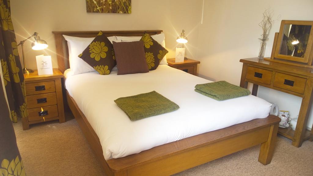 Cross Keys Inn Lydford-on-Fosse Eksteriør billede