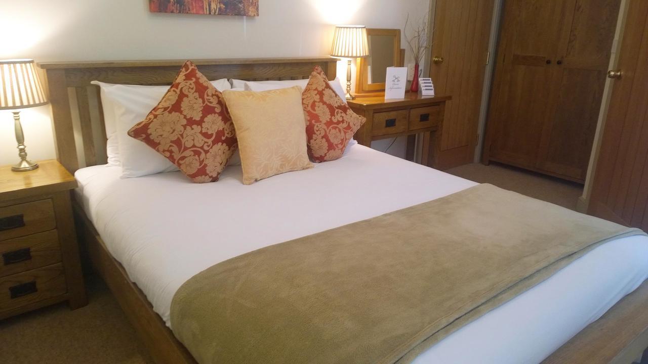 Cross Keys Inn Lydford-on-Fosse Eksteriør billede